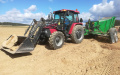 Sběrač kamene Kivi-Pekka v agregaci s traktorem Case IH JXU za den "vyčistí" až deset hektarů